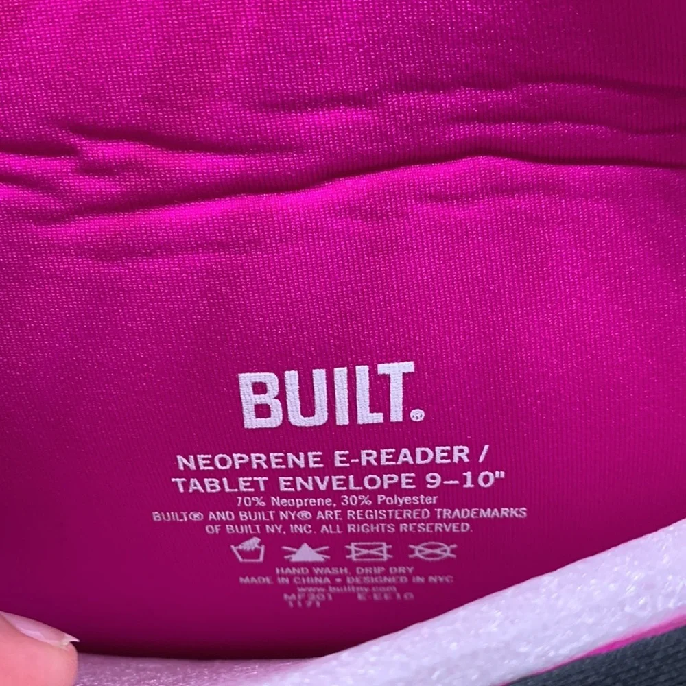 💚Built brand neoprene E reader/ tablet case 9 to 10 inches NWT‎